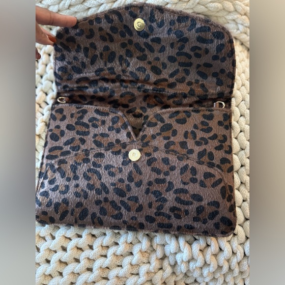 Notiq Lightly Used| Tablet Case | Trio Clutch Set | - Picture 3 of 12